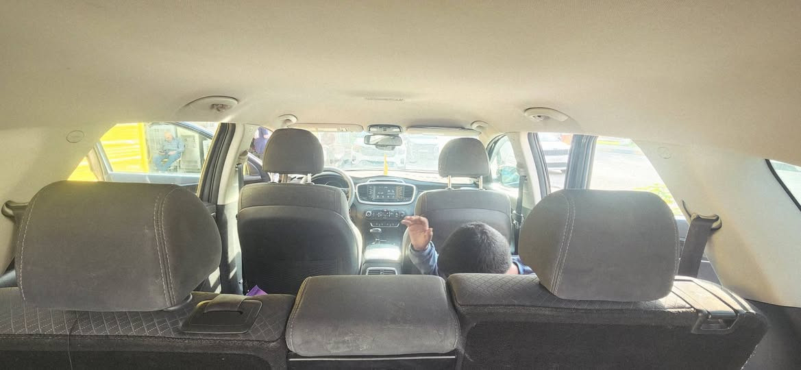 السلام عليكم ..
سورنتو ٢٠١٨ امريكي 
٦ سلندر مع ٧ راكب 
بدون ايرباك 
كير محرك تبريد مكفول 
مكان السيارة كربلاء 
للاتصال ***********
السعر ١٧٨ وبيه مجال
