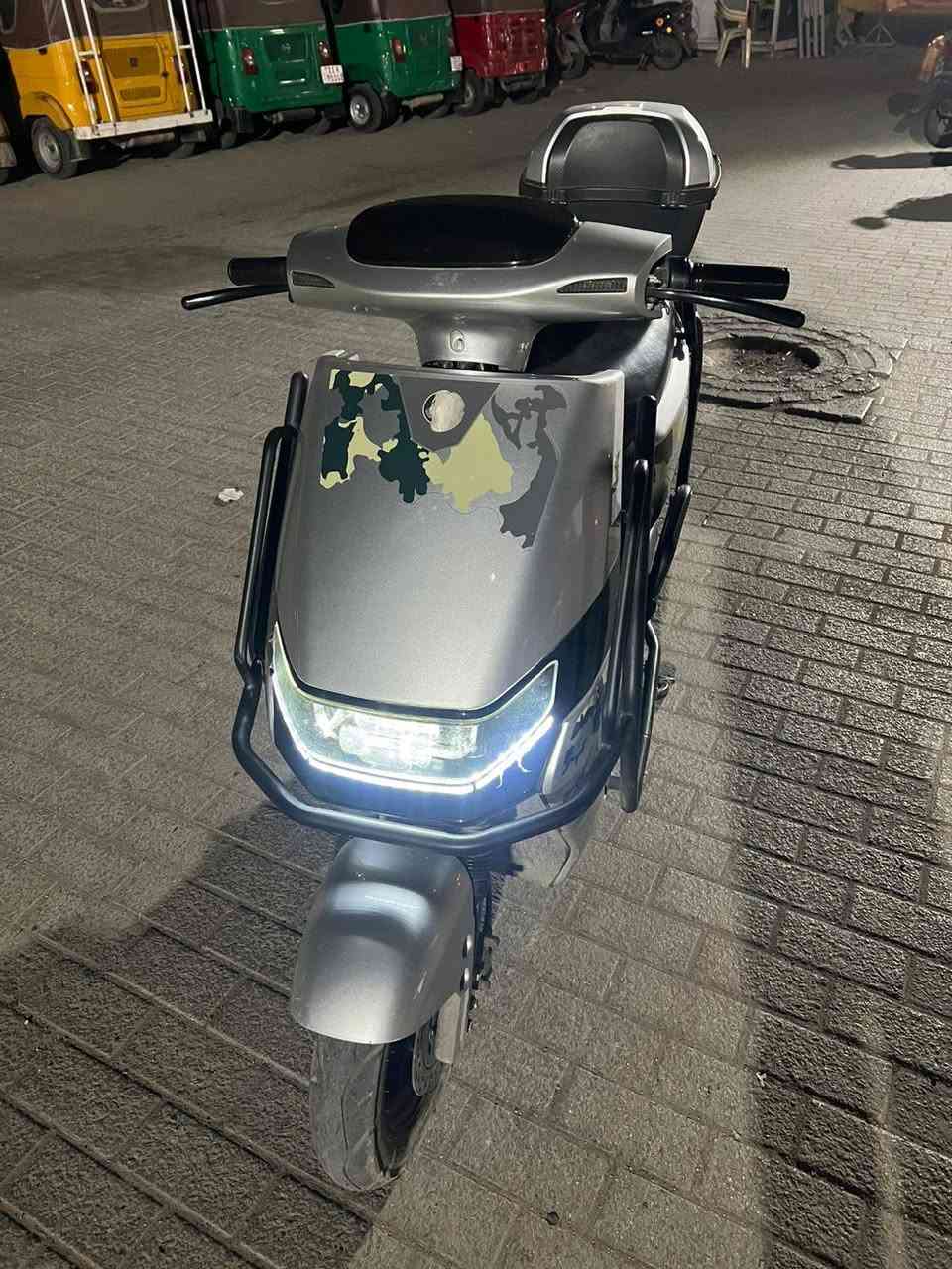 دراجه شحن ماتركس حديث 2025   (7) بطاريات خذتها قبل شهر مليون و 150 من شركه الصقر الاحمر وكاله دراجه ما مستتخدمها جديده فولل بطاريات فوول كفاله عامه تجي تفحص وتاخذها بل عافيه ما مستخدمها اصلن ب 950 لطيبين وبيها مجال حك الجيه عنواني بغداد مدينه صدر قطاع 9 اتواجد فقط واتساب ***********
