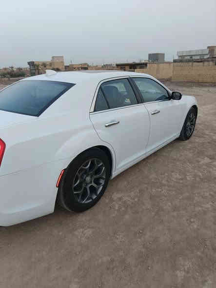 بيع مستعجل اوباما موديل ١٥ مسجله ٢١ فول مواصفات رقم بغداد بااسمي ضربتها تبديل جاملغات الاماميه مع وجود كلير فقط بالباب الامامي عكس السائق مكان السيارة ناصريه السعر ١٨٨ ورقة بيها مجال بسيط جدا للاتصال عالرقم ***********
