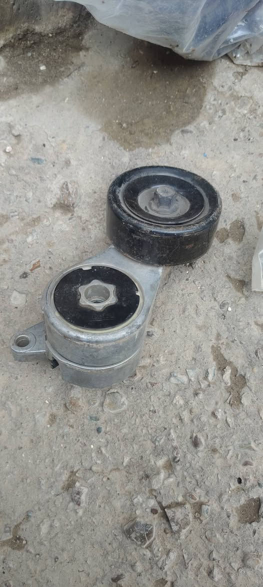 السلام عليكم اويل بم لوف واتربم لوف عينه وصينيه وبولبرن لوف داينمو ضاغطه محرك دسكات معه بوش عدد 4 لوف مجموعه بنزات خلفيه مكان بغداد البياع ***********
