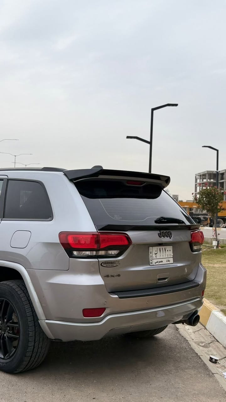 🚗 للبيع: جيب لاريدو فول (Grand Cherokee Laredo) موديل 2016
• 🔹 الحالة: السيارة خير من الله
 • 🔹 الحادث : (جاملغ + بنيد + باب السائق)
 • 🔹 الصبغ: بيها 5 قطع صبغ ابيع حزام 
 • 🔹 الممشى: 76 ألف ميل
 • 🔹 المحرك: V6
 • 🔹 الفئة: فول – فئة خاصة السيارة اربعينيه 
 • 🔹 الرقم: مميز – تحويل مباشر
 • 🔹 المواصفات:فول للخير 
 • تدفئة ❄️🔥
 • تبريد
 • 🔹 ملاحظة: السيارة أحلى من الصور / صدر جديد
 • 🔹 ما تحتاج أي شي (مناقصها شي)

💰 السعر: 15,500 دولار (قابل للتفاوض بشكل بسيط)

📍 الموقع: بغداد – حي الجهاد / شارع الشارقة

📞 للتواصل:
 • ***********
 • ***********
