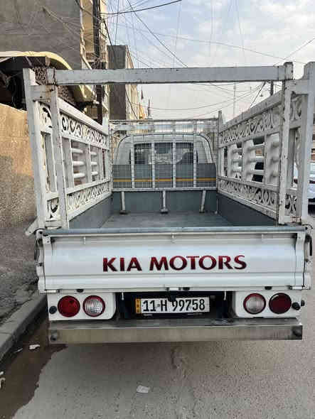 سلام عليكم كيا حمل للبيع 2019 نضيفه كلش محرك 2700 مفتوح ماشيه 113 الف رقم انكليزي بغداد والسنويه بأسمي تحويل ثاني يوم داخله هزه وسنويه جديده
السنويه لل 22/9/2029  تاخذهه مصفره من الغرامات والضريبه السياره كوري اصلي وليس خليجي ذره صبغ مابيهه على وضع الشركه 
والجادر جديد مره وحده فاتحه هم وياهه
بسعر 140 
للاستفسار “***********
