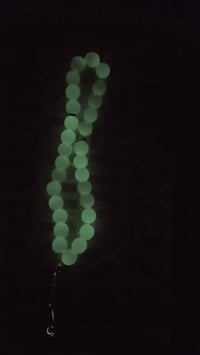 سبحه ريزن مضيئه بضلام حسب طلب الزبون السعر 10الاف فقط توصيل كل المحافض...