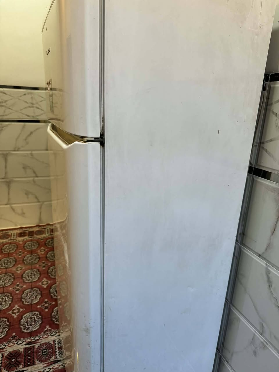 السلام عليكم ثلاجه للبيع السعر
200وبيهاا مجال العنوان يارمجه الشرقيه قرب جامع احمد الجريسي رقم الهاتف ‏‪0751 005 1871‬‏
