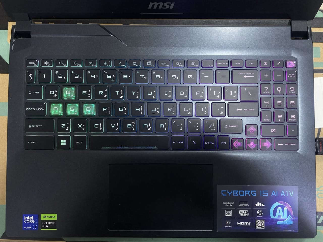 Msi Cyborg 15 AI A1VEK
CPU:  ULTRA 155H
RAM: 16Gb DDR5 5600 MHZ
HARD: SSD 512 
GPU: RTX 4050 6Gb
SCREEN: 15.6 IPS FHD
بيها خاصية الذكاء الصناعي  
المحلقات كاملة مع الكارتونة الاصلية استخدام قليل 

السعر : 1,250,000
السعر قفل لحد يكسر بيها مو شراي لا تعامل ولا تتواصل  

للتواصل: 
***********
