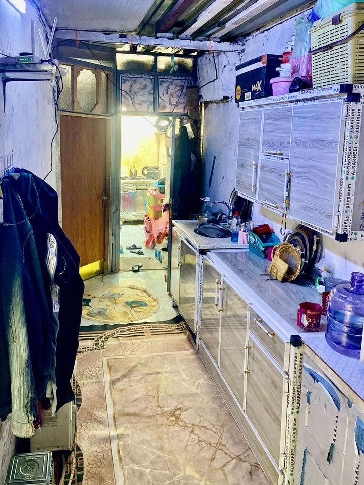 بيت للبيع تجاوز
مساحة البيت ٧٥ متر / يحتوي على استقبال وغرفة نوم  "مامصوريها"وغرفة صغيرة ومطبخ ومنور وصحيات خارجية
العنوان/ البلديات منطقة الـUN شارع 30 قرب حمودي ابو الداطلي
للأستفسار الاتصال على الرقم ***********.
