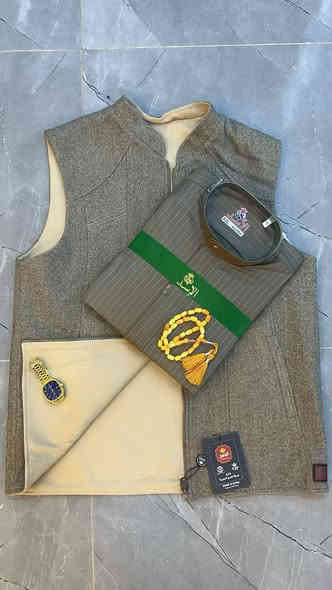 ✨ كشخة المسعودي للزي العربي ✨
👨‍💼 بإدارة أبو سيف المسعودي
نقدم لكم أفخم وأرقى مستلزمات الأناقة الرجالية الكلاسيكية:
🌟 تشكيلاتنا المميزة 🌟
• الدشداشة الرجالية الفاخرة
• العكل والشماغ
• اليلك ذو الوجهين
• الفروات الرجالية الشتوية
• شحاطات طبية مريحة
• تنسيقات مختلفة تناسب الذوق الكلاسيكي الراقي
📍 العنوان
الإمام عون (ع) - قرب أزياء كريم
📞 للاستفسار والتواصل
 الرقم:
***********
