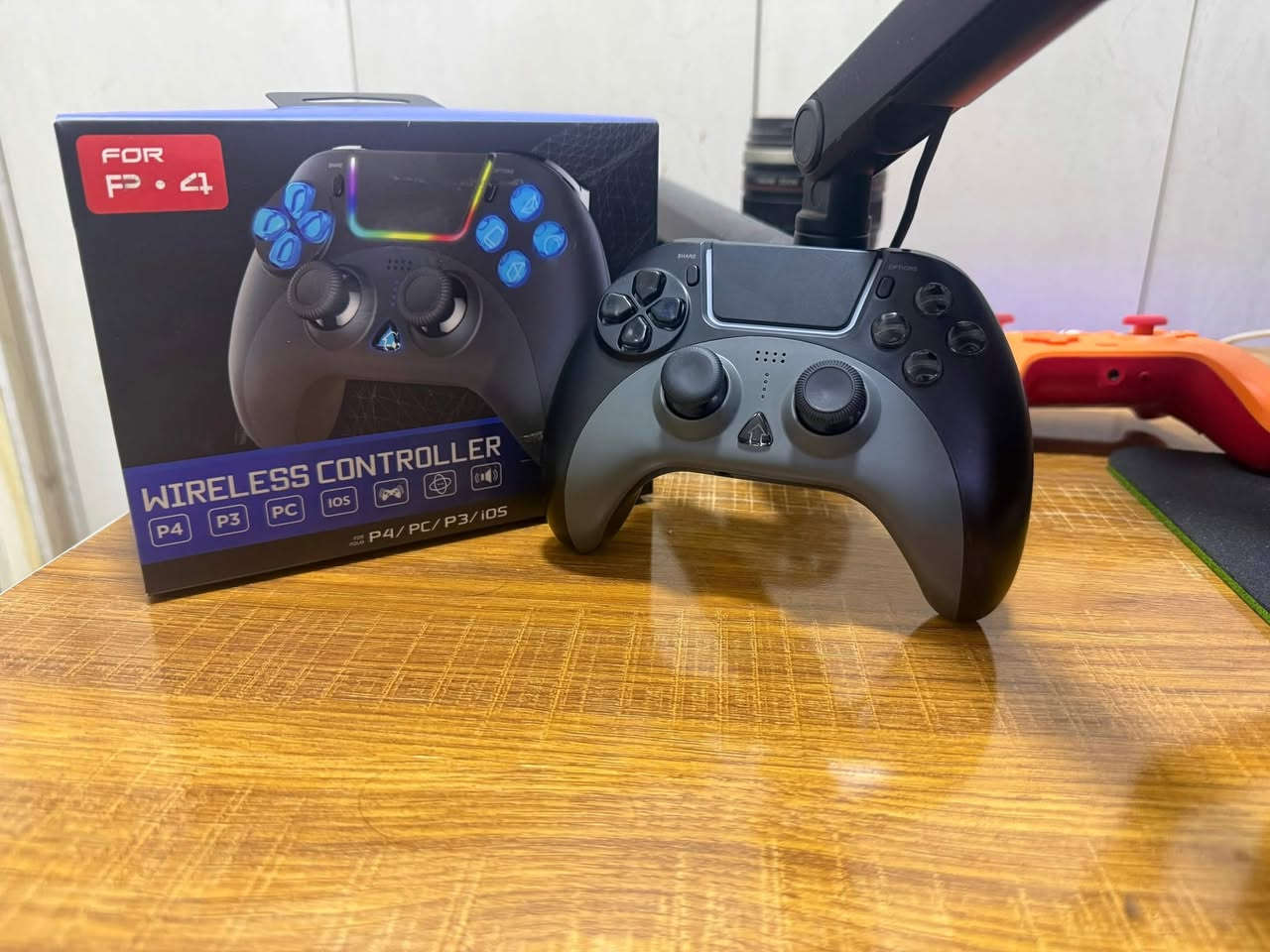 سلام عليكم مجموعة غراض للبيع الي يريد يتفضل خاص والي ياخذ الغراض شلعة اسويلة تخفيض
ماوس كلوريس مودل o2 سعر ٧٥ الف
سماعة هايبر اكس كلاود x سعر ٢٠ 
ستاند شاشة سعر ٢٥ 
يدة بلي ٥ كووبي سعر ٢٠
يدات بلي تو مربوطات بواير واحد وحدة من اليدات بيهم مشكلة السعر ٥ 
سيكة نضيفة كلش ما مستخدمة سعر ١٥ 
كيبورد ممكتبي سعر ١٠ 
تواصل علة هاذة الرقم ***********
