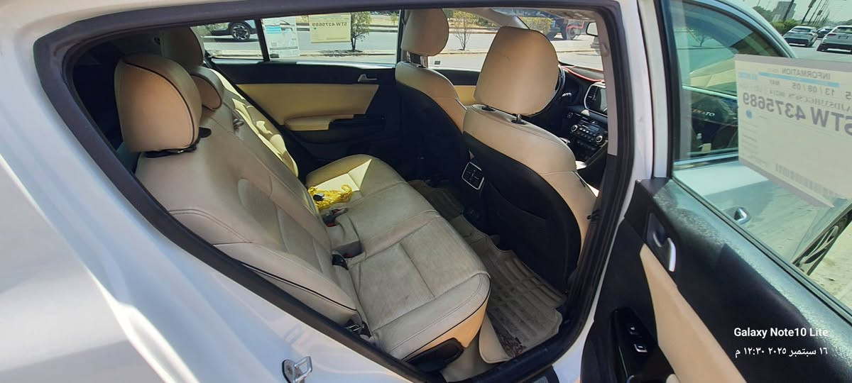 سلام عليكم 
سبورتج 2017   GTLain  جي تي لاين 
خليجي
فول مواصفات  
بصمة 5
بانوراما 
محرك ٢٤٠٠ 
قطعتين تبريد
كشنات كهربائية تدفئة وتبريد 
كشنات الخلفية تدفئة 
جنطة بصمة
هندبريك بصمة 
حساسات أمامية وخلفية 
زراكات امامية
كامرة 
شاشة أندرويد 
مانع الانزلاق 
نزول منحدرات
فور ويل 
3 انضمة للقيادة 
اشاير بالمري  زائد  
داخل جلد بالكامل
سعرها  185 وبيه مجال 
مكان الحرية 
رقم الهاتف 
***********
