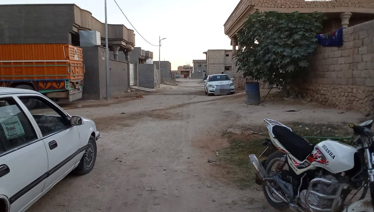 المساحة الكلية / ٢٥٠ م

كما موضح بالصور ادناه 

المحتويات :-

غرفتين نوم 

ممر داخلة مطبخ 

صحيات داخلية 

مخزن خارجي 

السعر / ٢٦ مليون و بي مجال بسيط

للتواصل ***********
