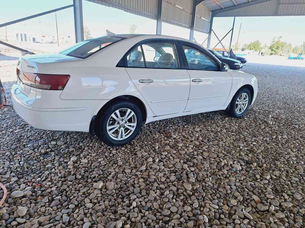 سوناتا خليجي فول مواصفات ٢٠١١ صبغ عام بدون حادث بدون دواخل بدون كص سيارة جاهزة السعر ١٠٥ وبي مجال للشراي المكان واسط قضاء الزبيدية *********** ***********
