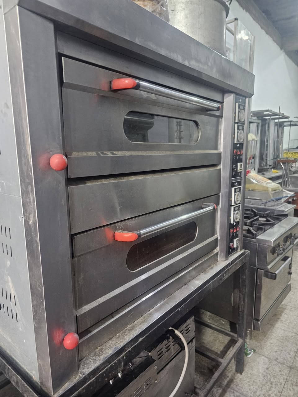 وصول وجبه جديده من المستخدم شبه الجديد نظافه٩٠%بنصف سعر الجديد مع ضمان لجميع الاجهزه وخصم لتجهيز المطاعم والمشاريع الجديده للاستفسار ابو نمر***********
