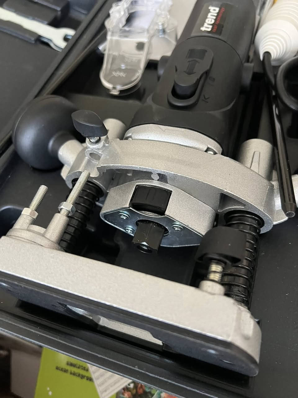 جهاز راوتر نقش وحفر خشب
100 الف كامل ملحقات


**إذا كنت صاحب هذا الإعلان وتريد حذفه لأي سبب، رجاءا أرسل رسالة إلى الدعم الفني**