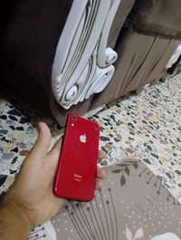 xr ذاكره ١٢٨  بطاريه ٧٧ الضهر مفطور شويه بس مماثر  التلفون وتر ممبدل ب...