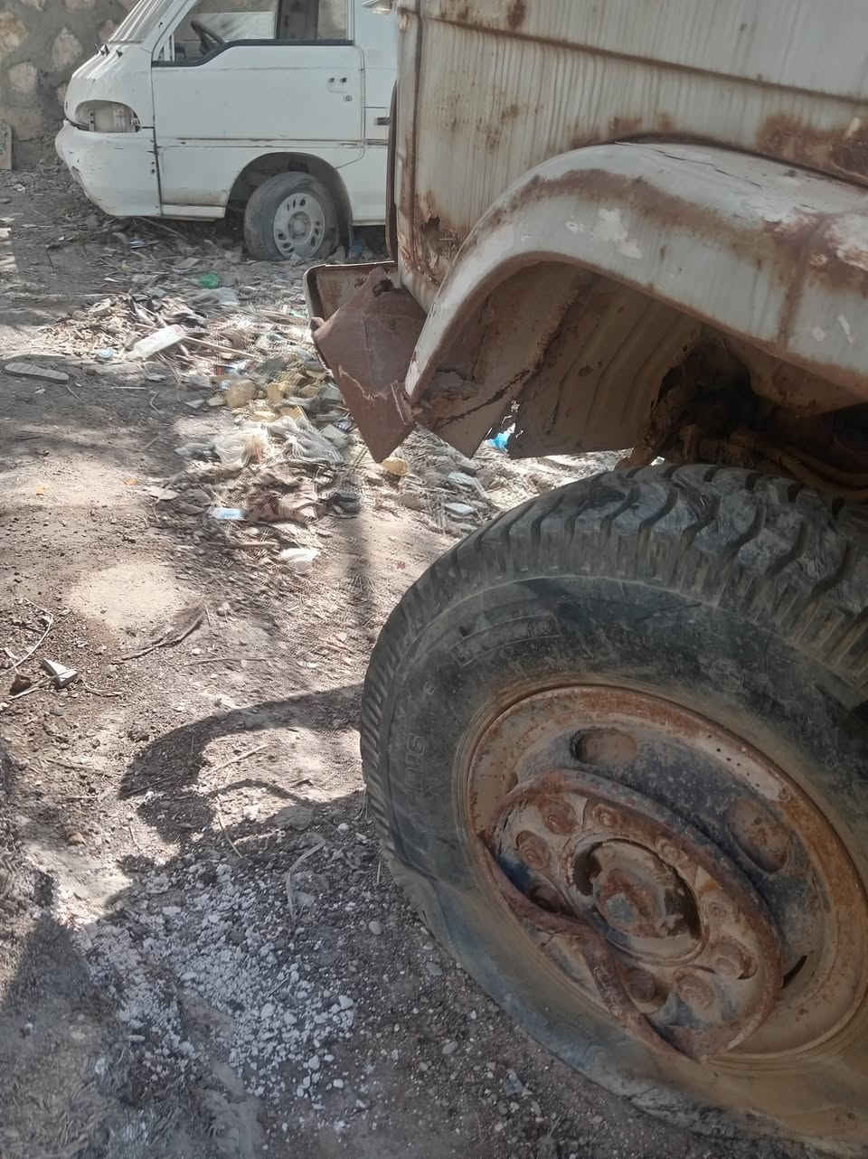 من رخصت مدير الكروب هينو ٨ طن ١٠ برغي أدوات *********** حله

