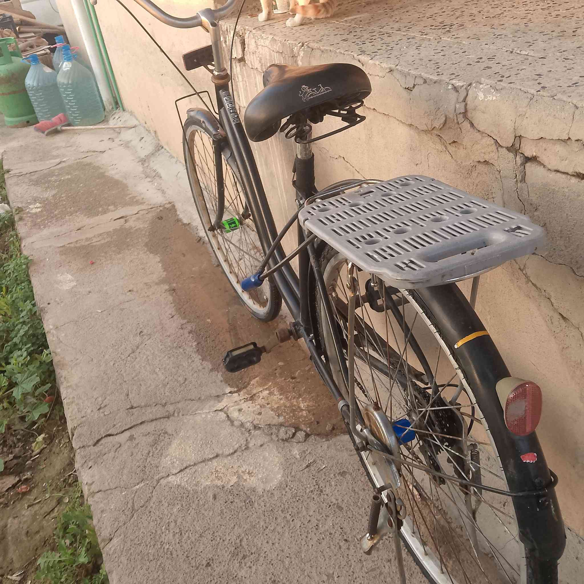 مرحبااا 
بايسكل للبيع السعر 85 وبي مجال بسيط والنضافه 90%


**إذا كنت صاحب هذا الإعلان وتريد حذفه لأي سبب، رجاءا أرسل رسالة إلى الدعم الفني**