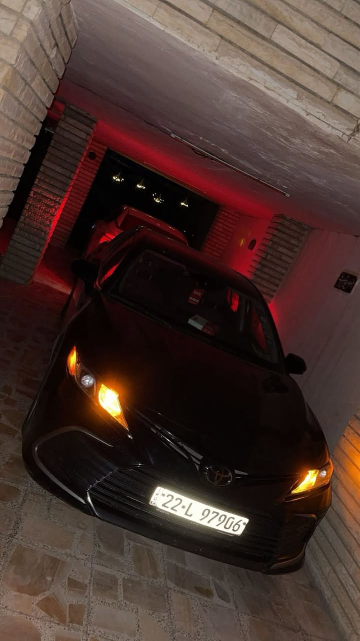 تيوتا كامري 
موديل 2022 دخول جديد
رقم اربيل بأسمي
ماشية ٤١ الف
مواصفات LE
شاشة  
رادار امامي 
تحديد مسار 
مانع تصادم
تنبيه الخروج عن المسار 
محرك ٤ سلندر 2500
كرسي كهرباء 
تحكم ستيرن جهتين 
كروز قفل سرعة 
ثلاث انضمة قيادة 
بك لايت لد مو گلوب

حادث : قبق جنطة مبدل وجاملغ ايسر ربعة , شاصي او حوض  او كص كلشي مكفول 

ايرباكات كلها سليمة
سعر ١٩٣ وبيها مجال
***********
