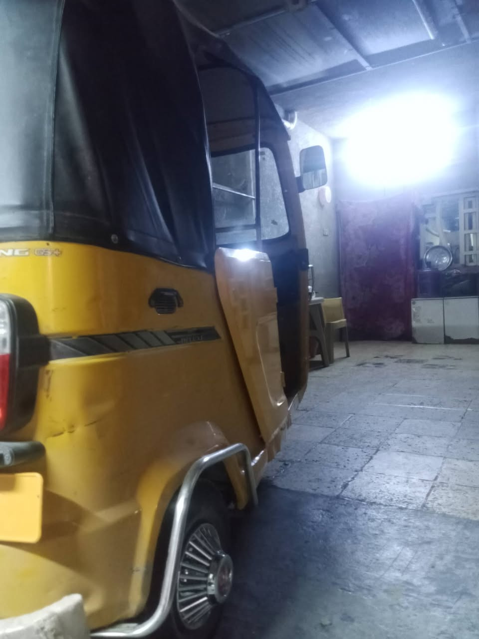 تي في اس موديل 20اوراق كاملة شرط ترقيم محرك 25 بعدة بل جيس دشبول ٢٣ بيبان تكتك مرتبة وجاهزة من كلشي تراي زيرو بيه خياسات ناعمة وهاي واردة تخم تاير وسبير مدوشمة متعوب عليهة مكان بغداد السعر ٥٤٠٠ وبيه مجال *********** ملاحظه ماصار هواي من ماخذىه بس اعتازيت
