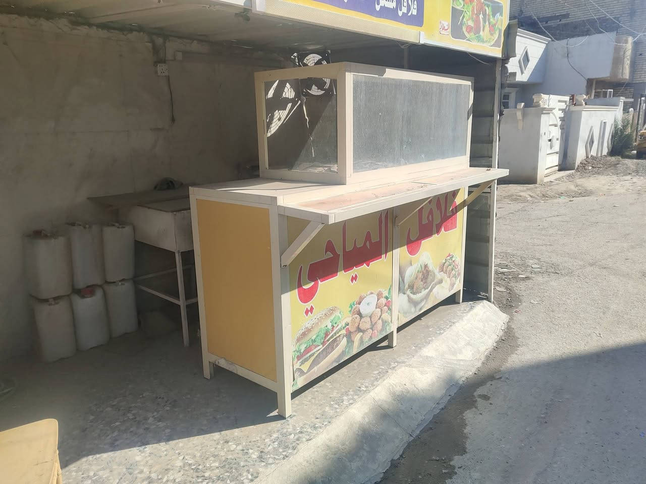 اغراض مطعم للبيع كامله رقم تلفوني ***********
