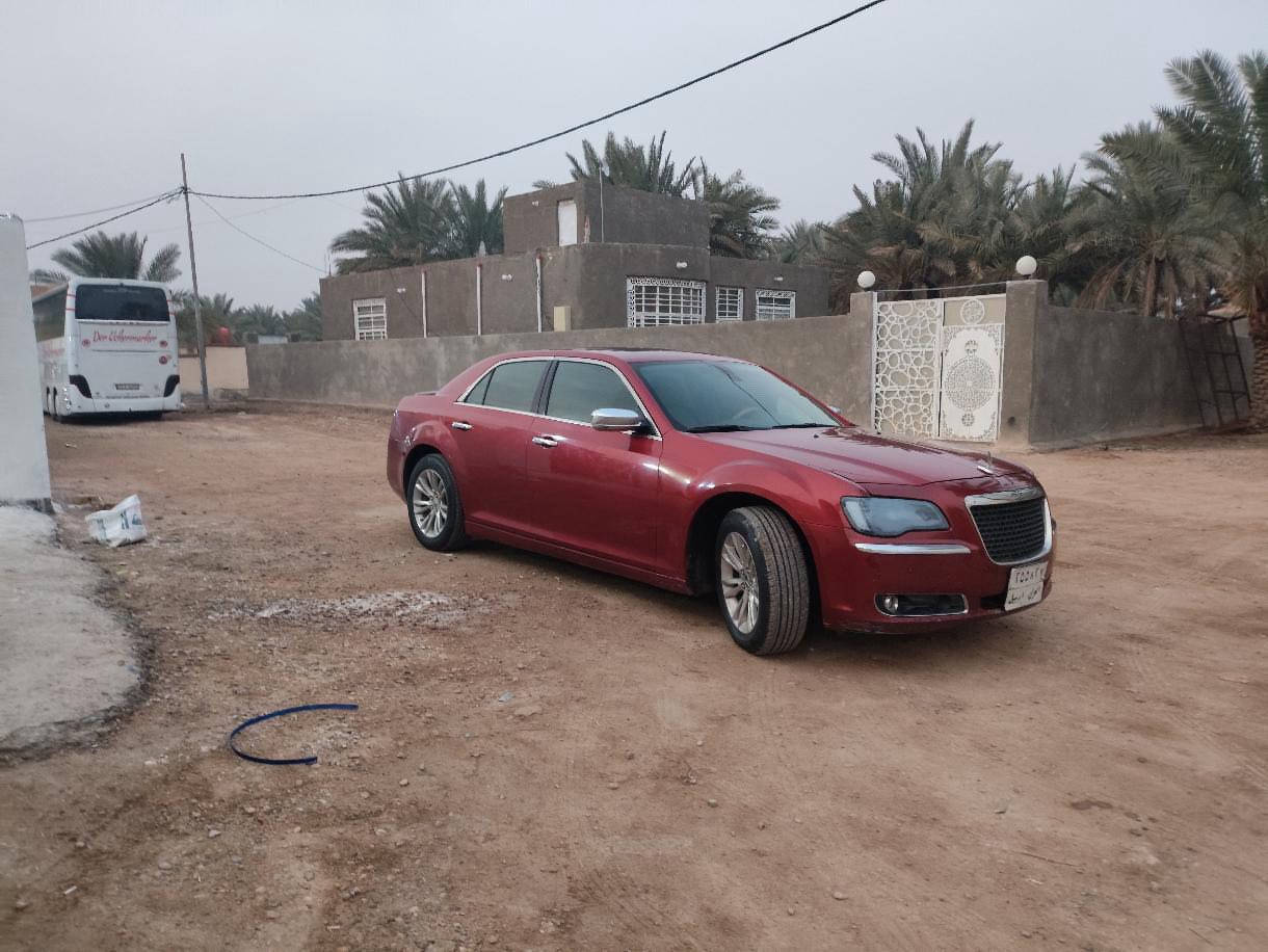 � أوباما كلايسلر 2012 – أعلى فئة | مواصفات تكول عنها ماكو أخته! �

إذا تدور على فخامة حقيقية بسعر معقول… هاي فرصتك 👌

المواصفات (فئة فل كامل):
1️⃣ بانوراما 🌤
2️⃣ حساسات أمامي + خلفي
3️⃣ رادار مراية + رادار أمامي
4️⃣ كشنات أمامي وخلفي تدفئة ❄🔥 وتبريد
5️⃣ ستيرن تدفئة
6️⃣ ستيرن كهربائي
7️⃣ إشارات بالمرايات
8️⃣ أماكن أكواب تدفئة وتبريد
9️⃣ بردة خلفية أوتوماتيك تنزل وتصعد من تعشق R
🔟 دواسات تحكم كهربائي
1️⃣1️⃣ كشنات ذاكرة
1️⃣2️⃣ كشنات تدليك
1️⃣3️⃣ شاشة كبيرة + كير طيارة ✈

السيارة حرفياً مواصفاتها نادرة بهالموديل، وجاهزة خير من الله، فقط تحتاج تحديث اذا حاب وخلص بعد ما تنباع .

✅ كندي داخله كلين
✅ تبديل بنيد بالعراق (شرط أصلي أبو الليبل – مو تجاري)
✅ ممشى 107 ألف ميل
✅ بأسمنه تداور بأي وقت

💰 السعر: 185 وبيه مجال بسيط 
📍 الموقع: بابل – شوملي

اللي مهتم يتواصل ويانه ويتدلل 🌹
فرصة ما تتكرر بهيج مواصف
صاحب السياره هذا رقمه 

0785 366 1141
