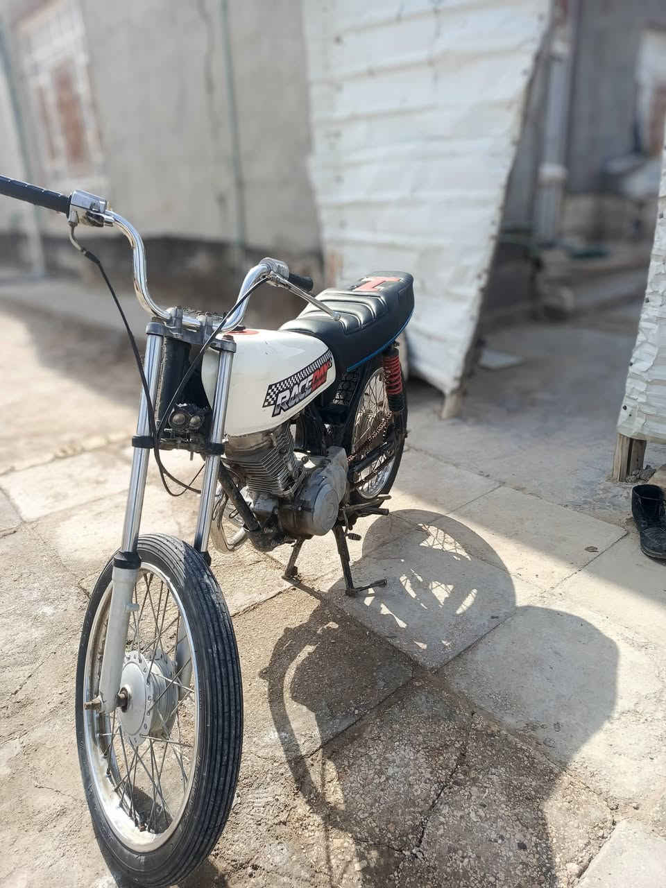 ايراني للبيع كلك كلك مكينه نامه متياز مفتوحه بوشه وبستم مكان ناصريه سوق الشيوخ سعر 400 وبيها مجال للتواصل ***********
