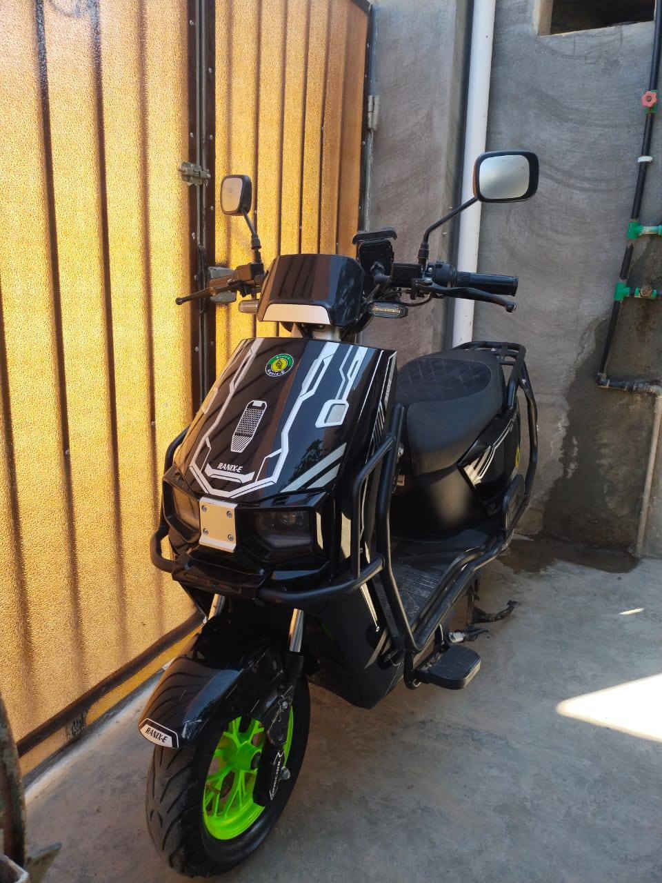 سلام عليكم موطور شحن للبيع موديل 2025بطاريات عل فحص مكان فلوجه شهداء استفسار رقم  الهاتف ***********   ***********
