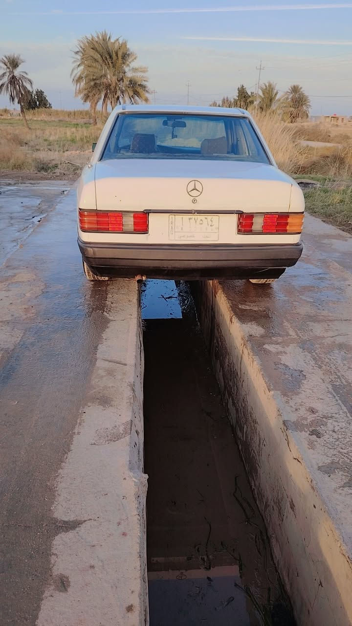 سلام عليكم سياره مارسيدس. 190محرك 2500بيع او مراوس رقم نجف سنويه منتهيه مشروع وطني شرط التحويل سدر امامي خلفي جديد كشرته كدام عينك. مصبوغه للجماله بدون حادث او ضربه سعر 40وبيه مجال مكاني واسط ***********
***********
