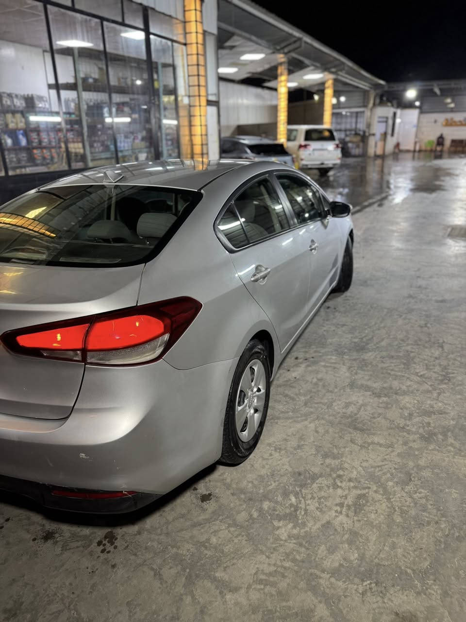 سلام عليكم 
للبيع كيا فورتي 2017
مكينه كير حداديه مكفولات 
تبريد ثلج 
رقم اربيل سنويه ساقطه بل24  
مكاني كربلاء 
تايرات باتري جاهزه من كلشي مكينه 2000دوش كير اي تي 
***********
