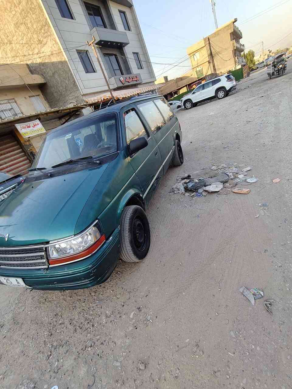 السلام عليكم للبيع كلايزلر موديل 95 رقم وسنويه جديد رقم كركوك مشروع وطني صاحبهة موجود ثاني يوم تحويل كير ومحرك خير من الله مال كامري ابو لجف صدر ودبلات امامي خلفي جديد تخم تاير جديد كهربائيات كلهة شغاله مصبوغه حزام بدون اي ضربه السعر 35عنوان بغداد الدوره ***********
