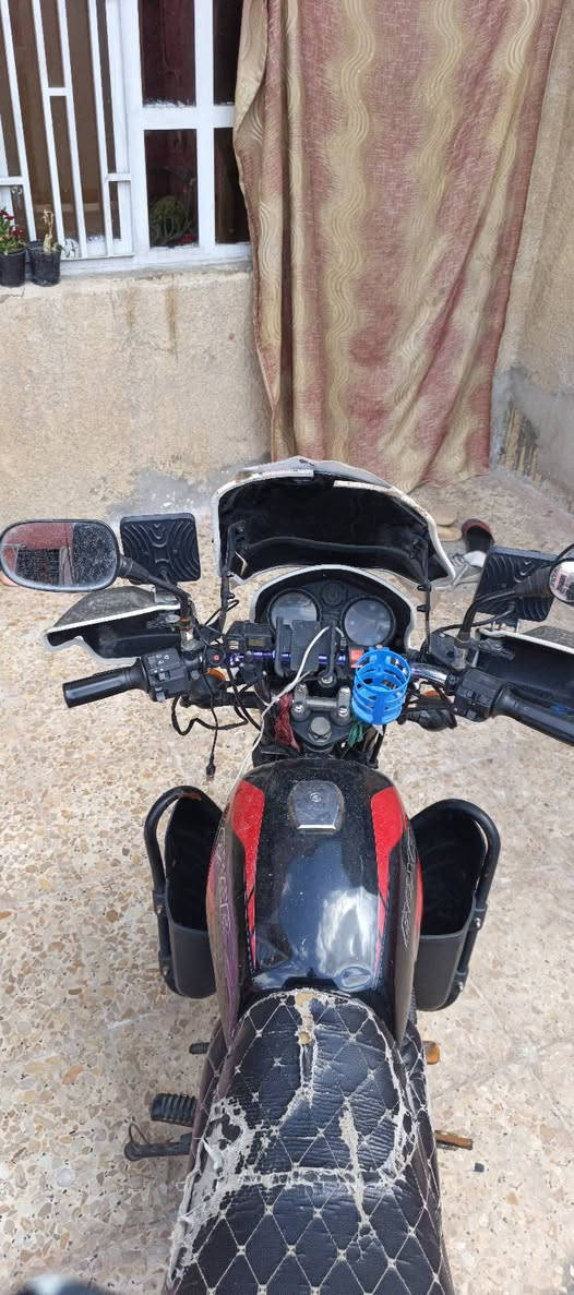 سلام عليكم( اقره المنشور كله يلا تخابرني) 
((((فقط اتصال مموجود مازنجر))))
***********//***********
بوكسر موديل ٢٢ سعر مليون قفل بدون عملة عندي ضرف وضطريت ابيعها
الاض
1 جامه ربع 
2بلوجكتر عدد ٣ ثنين اماميات و واحد خلفي (دكمة وحدها) 
3 شاحنه 
4 بوري ستان
5 ستان تلفون اصلي حديد ثقيل
6 سستم سماعات
7 ستاند بطل عدد ثنين 
8 سبياية فوك صندوك
9صندوك جبير 
10 جنطة جلد صفح
11 جنطة مال رجل 
12خوذة قفاز افجي
13هورن تك كوستر 
14درع ابو الجيوب 
انتباه!!!!!
الدراجة مرقمة بس سنويتها ضايعه وصارت مشكلة بيني وبين صاحب السنوية عندي وكالة من يمه اتكفل سرقة وعشائر انطيك رقم الولد بس ماتكفل يحول يكمل معاملتها انته ويا اني ابيع كوم حديد (((((( كووم حديد )))))
