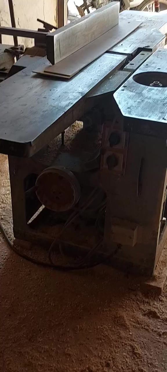 مكينه ايطليه ومنشار لولب وحادوه للبيع


**إذا كنت صاحب هذا الإعلان وتريد حذفه لأي سبب، رجاءا أرسل رسالة إلى الدعم الفني**