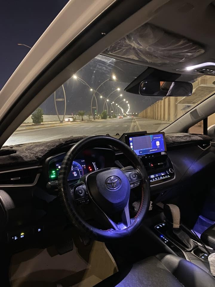 السلام عليكم إخوان، للبيع فقط (ما أراوس) 🚗
تويوتا كورولا هايبرد (Hybrid) موديل 2024

السيارة بحالة الوكالة

المواصفات:
بصمة تشغيل وبصمة أبواب.
شاشة كبيرة تدعم Apple CarPlay و Android Auto + كاميرا خلفية بدقة عالية.
رادار أمامي (تحديد مسار + مانع تصادم).
نظام القيادة الذاتية المؤقت (تثبيت سرعة ذكي).
عداد ديجيتال بالكامل.
فتحة سقف 
تبريد قطعتين 
أنظمة قيادة متعددة (Eco, Sport, EV Mode).
السعر: 148وقابل للتفاوض بشكل بسيط 
مكان السيارة: الرمادي 

للتواصل والاستفسار:***********
