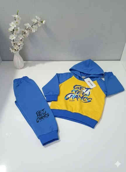 #للبيع  تراك ولادي وبناتي  بهاري وشتوي خامه تجنن 
بات بات الاصلي اخر قطع سعر الواحد 4000 واذا 3 قطع عليهن خصم ب10.000 توصيل بغداد موجود للاستفسار اكثر واتساب 
***********
