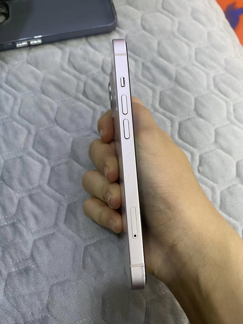 ايفون ١٣ عادي
للمراوس بأيفون فقط
ذاكرة ١٢٨ 
بطارية ١٠٠ مستبدلة اصلية شرط
نضافة 💯 ٪؜
او للبيع قفلو ٣٥٠ 
للاستفسار متوفر واتساب فقط 
***********
