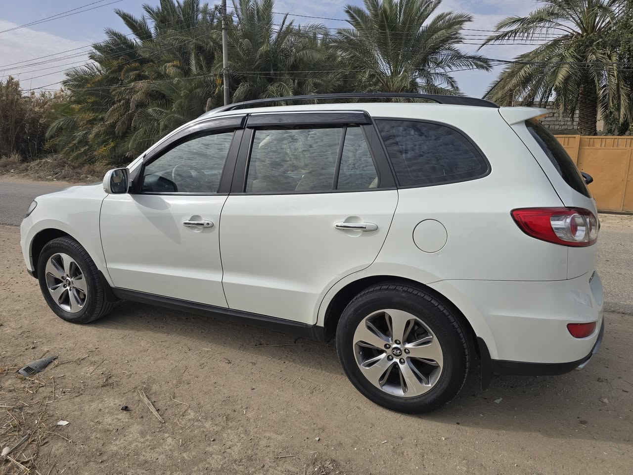 السلام عليكم سنتافي2012 خليجي
فول مواصفات 1/1
فتحة سلايد
بصمة
3 قطع تبريد 

كامرة خلفية 
تحكمات كراسي كهرباء 
تحكمات ستيرن 
محرك السيارة 6سلند
كفاله ماعده قطعه وحده فقط
رقم مو ميز نجف 
مكاني نجف مشخاب   
رقم ***********
سعر خاص سياره احله من الصور
