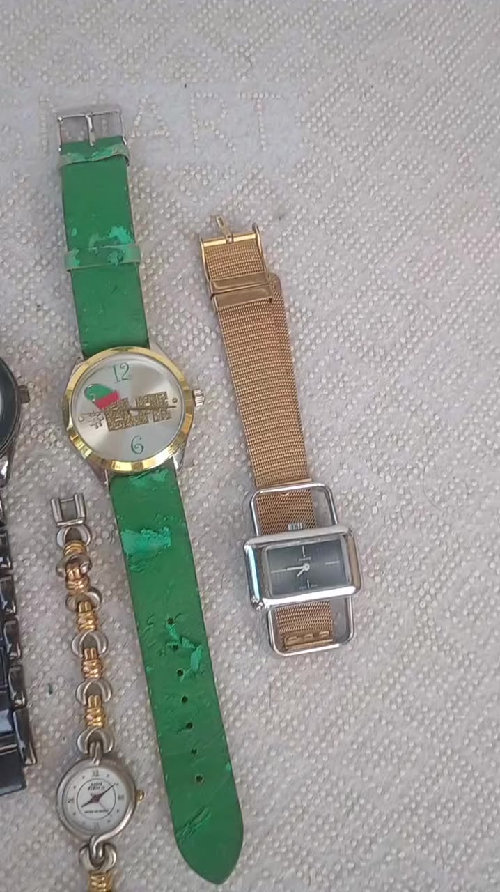 السلام عليكم
ساعات أوربي
العدد ٢٣
سعر الكلي ٢١٠ الف
يوجد توصيل


**إذا كنت صاحب هذا الإعلان وتريد حذفه لأي سبب، رجاءا أرسل رسالة إلى الدعم الفني**