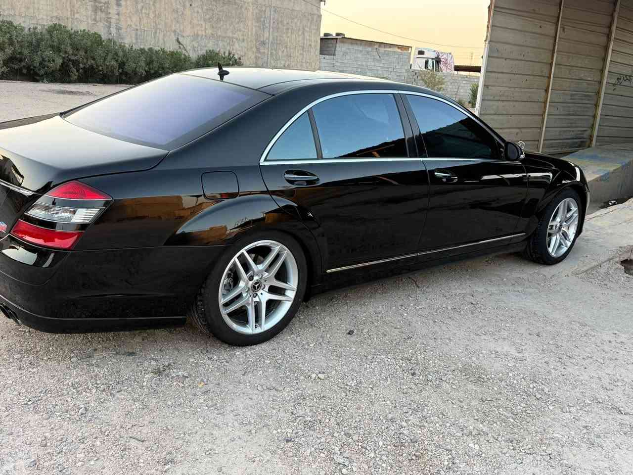 سلام عليكم مارسدس   2008   s550 خليجي فووول مفحوصه مرور وبيه هزه وفحص باقيه ع كمرك 
للأستفسار ***********
