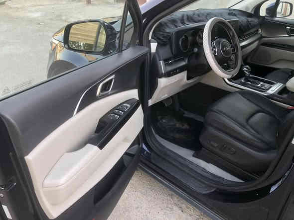 سلام عليكم كية كرنفال موديل 24 رقم اربيل الجديد بسمي فول مواصفات ماشية 16 فقط جديدة السعر قفل 270 ورقة 
العنوان بغداد حادثها موضح بل صورة جاملخ خلفي فقط 
رقم الهاتف ***********
