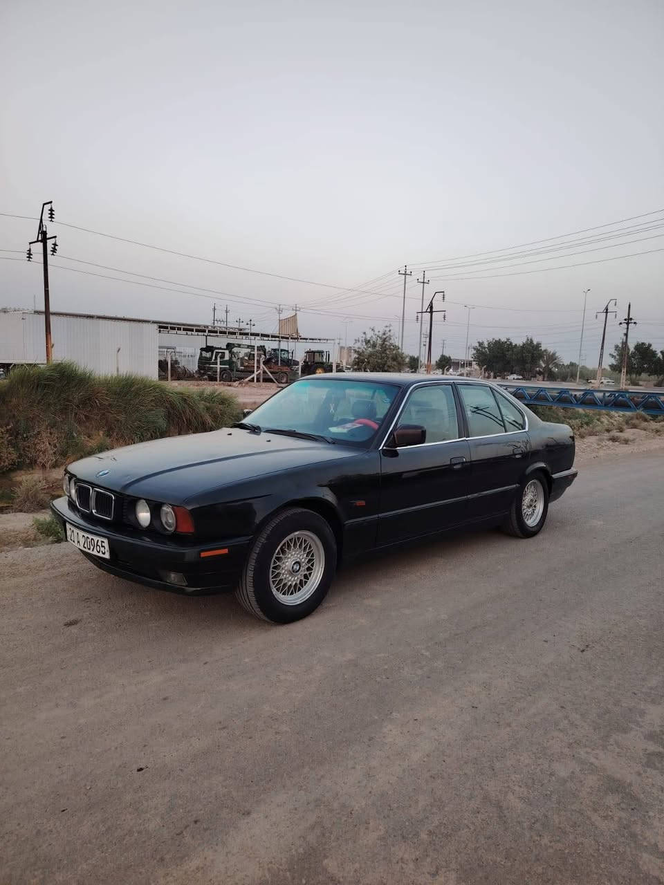 سلام عليكم BMW 1992
مكينه 6 مسكر كير حداديه تخم تايرات كفاله تبريد ثلج سيارا خير من الله جاهزا ع اخر حبايه مابيها كل نقص سيارا تحتوي ع منظومه غاز  كير عادي رقم سليمانيه جديد سعرها 48 وبيها مجال رقم *********** العنوان واسط قضاء العزيزيه
