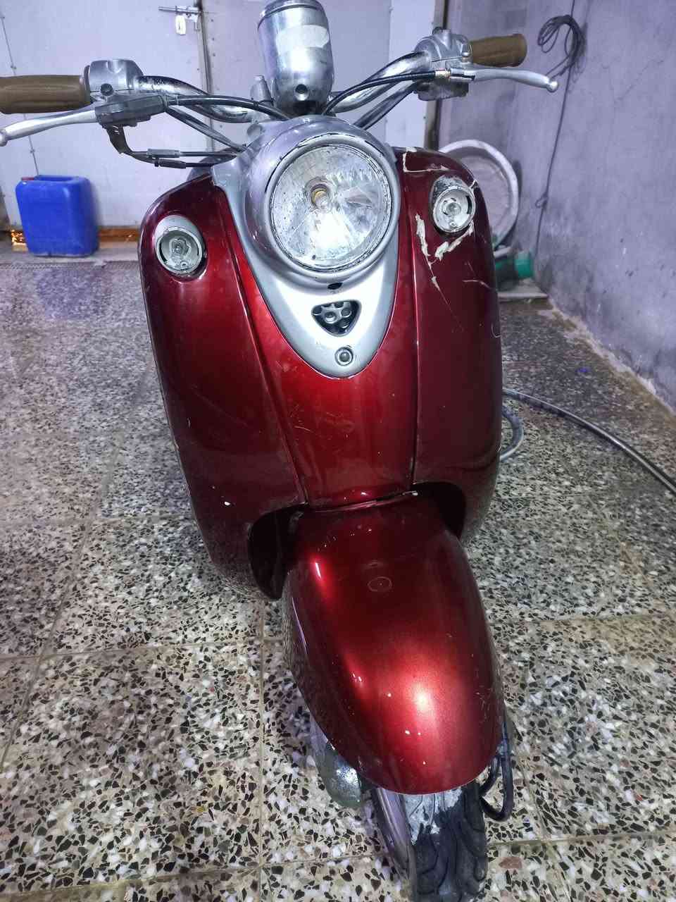 سلام عليكم دراجه كلاسك 60 شغاله عوزه ترتيب السعر 130 وبيه مجال رقم الهاتف ***********
