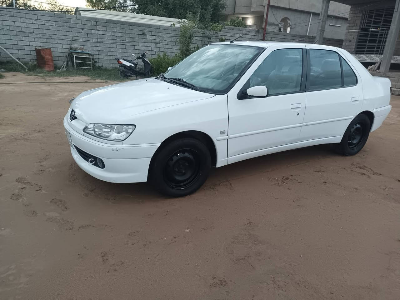 السلام عليكم بيج 306 كفاله عامه للبيع سعرها 63 بها مجال ***********
