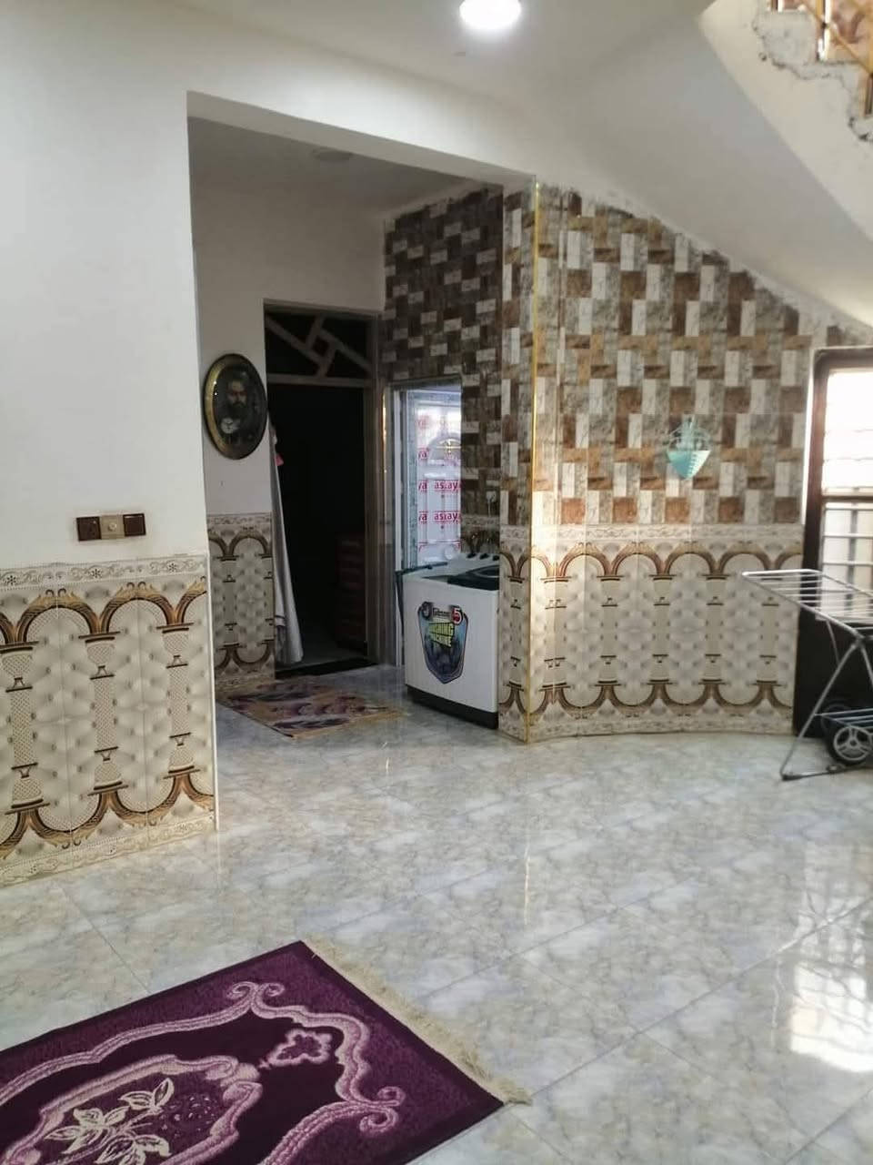 -ٱلسّلٱمّ:عليكم عِنـ.̷̷̸̷̐ـديّ  بيت وقطعه كاع العامري  مساحة 250 متر وبصفه قطعه ايضآ مساحتهه 250  قرب السكله للاستفسار مع صاحب
-ٱلسّلٱمّ:عليكم عِنـ.̷̷̸̷̐ـديّ  بيت وقطعه كاع العامري  مساحة 250  يتكون م̷ـــِْن صاله استقبال غرفتين نوم صحيات مطبخ حار وبارد حديقه وبصفه قطعه ايضآ مساحتهه 250  قرب السكله للاستفسار مع صاحب 
حجي لطيف ***********
