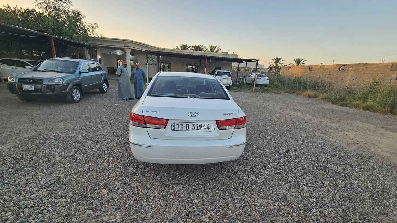 السلام سعليكم سوناتا للبيع خليجي فوول السيارة بيه ثلاث قطع صبغ وبابين جهة السايق تبديل بدون صبغ وبدون دواخل السيارة محرك ٢٤٠٠ تحكم استيرن اربع دسك اشاير بلمري سيارة حلوة مال جناي السيارة ١١٠ اتفيدك اتصل متفيدك اعبر المنشور وبيه مجال 
***********
