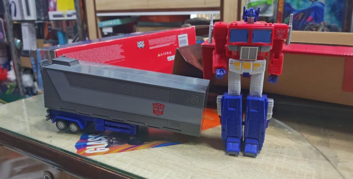 مجسم أوبتيموس برايم (Optimus Prime) من سلسلة Transformers Studio Series 86 Commander Class، المستوحى من شخصيته في فيلم Transformers: The Movie.  
السعر خاص
متوفر توصيل لجميع محافظات العراق


**إذا كنت صاحب هذا الإعلان وتريد حذفه لأي سبب، رجاءا أرسل رسالة إلى الدعم الفني**