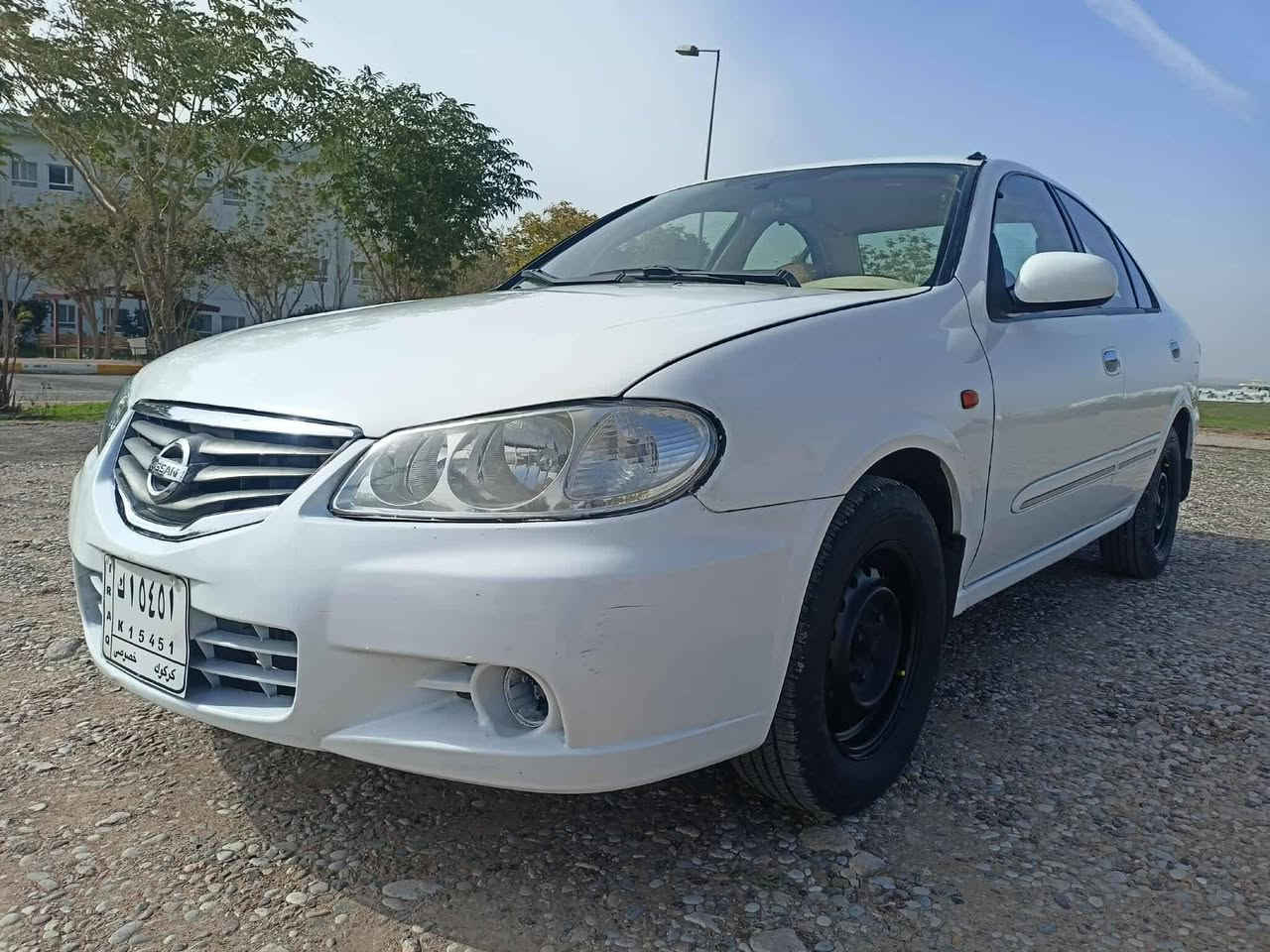 سەنی یابانی 2009لـۆک 130هەزار ڕۆشتوە بــــــــڕاوە مەکینە گەورە گێڕ و مەکینە بەشەرت تەقە و ڕەقە بەشەرت کارەبای بەشەرت دەعم و لێدراو و پێش و دوا بەشەرت نوقسانی لەگیانیا نیە تەبرید و گەرم بەشەرت چوار تایە و ویلی لۆک بۆبەسراوە کەلە و عەینەک چوار جام کارەبا ئاوێنە کارەبای ناوزەرد خەلیجی خـاڵی پێوە نیە سەیارەکە لۆکە سفرە ماشەڵا ***********     ***********
