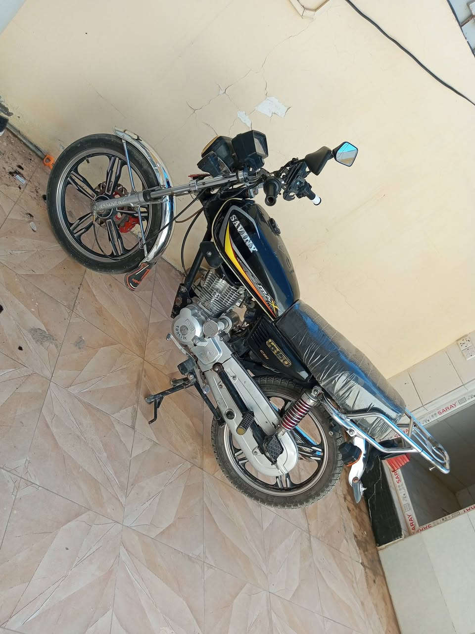 السلام عليكم دراجه موديل 23 للبيع مكان ديال الخالص سعر 525 وبيها مجال ***********
