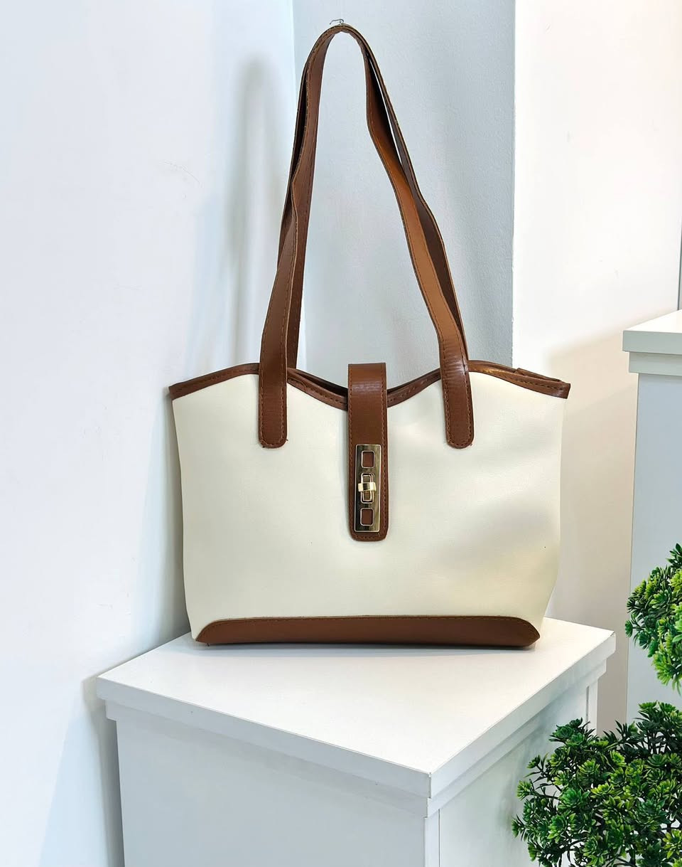 حقائب كوالتي عالي🩷🦋 كلش تنفع هدايا العيد المعلم 🦋🩷


**إذا كنت صاحب هذا الإعلان وتريد حذفه لأي سبب، رجاءا أرسل رسالة إلى الدعم الفني**