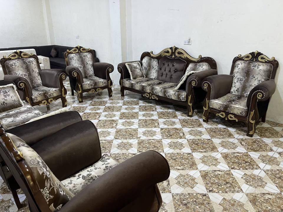 @

ئةم تاقم قةنةفة كلاسيكية 
بؤفرؤشتن 10نةفةريية بيعيبة
بةلؤكي ماوةتؤ ٥تةپلةكيشي لةگةلة
ژًم***********
شوين كةلار
