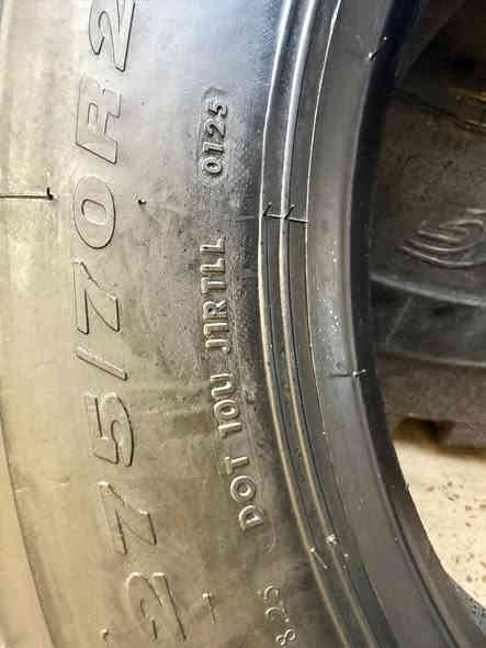 تم وصول اطارات السيفين صيني275/70/22,5
درجه اولى 
16 قاط 
رقم النقشه F820
انتاج 2025
العنوان بغداد مجمع مشن طريق معسكر الرشيد
الاتصال على الارقام التاليه 
***********
***********
***********
