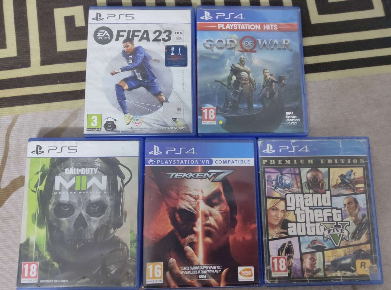 بلي 5 سلم كامل كل اغراضه مع يده اصليه و 5 اقراص 
السعر 780 وبيه مجال


**إذا كنت صاحب هذا الإعلان وتريد حذفه لأي سبب، رجاءا أرسل رسالة إلى الدعم الفني**